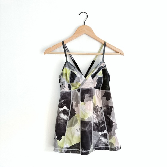 Lululemon Tinted Canvas Full Eagle Cross Back Tank - Size 10 - Picture 1 of 9